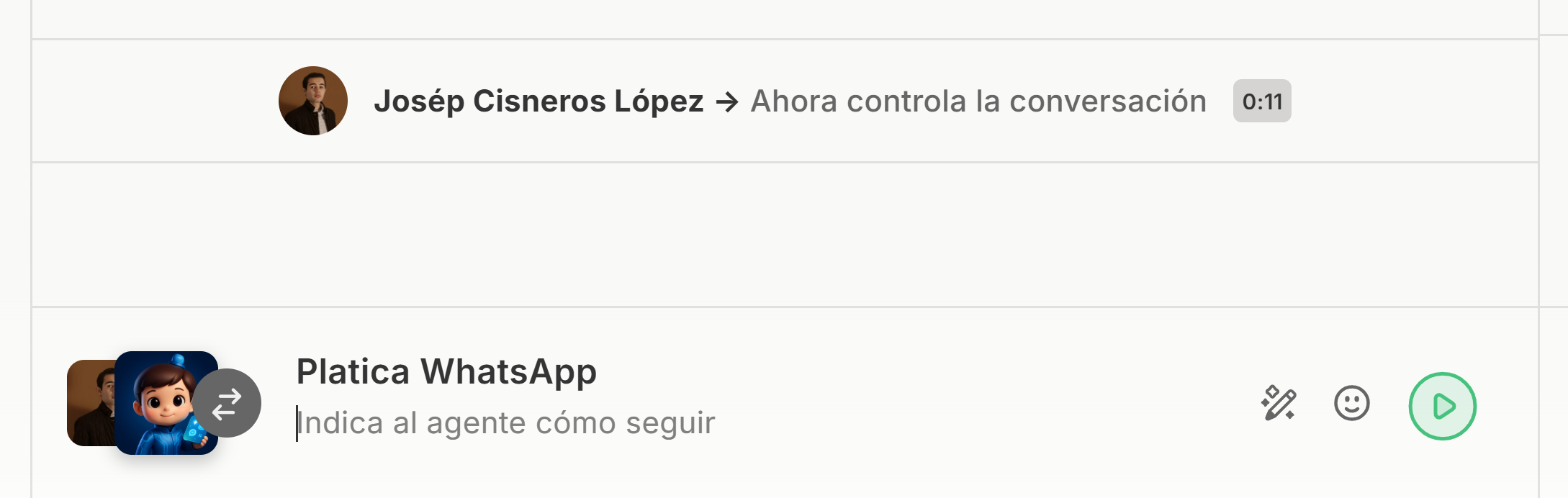 Botón de flechas circulares para devolver el control a la IA